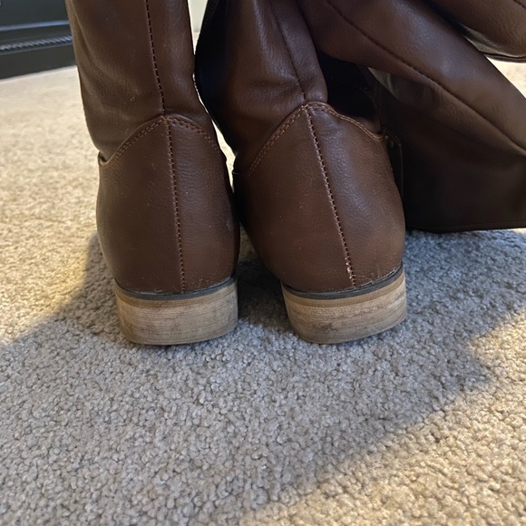 Journee Collection Taven Riding Boot - Picture 6 of 7